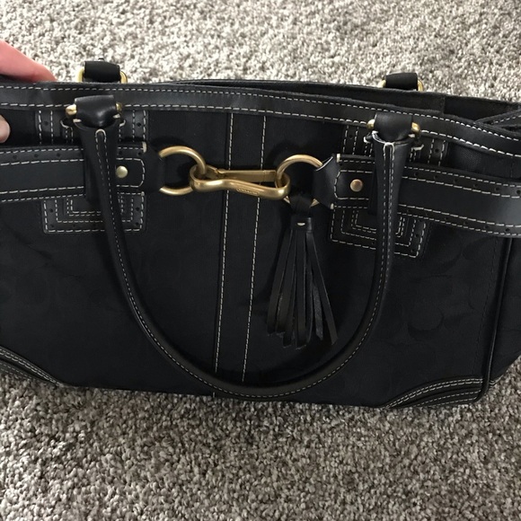 Black COACH handbag - Picture 2 of 3